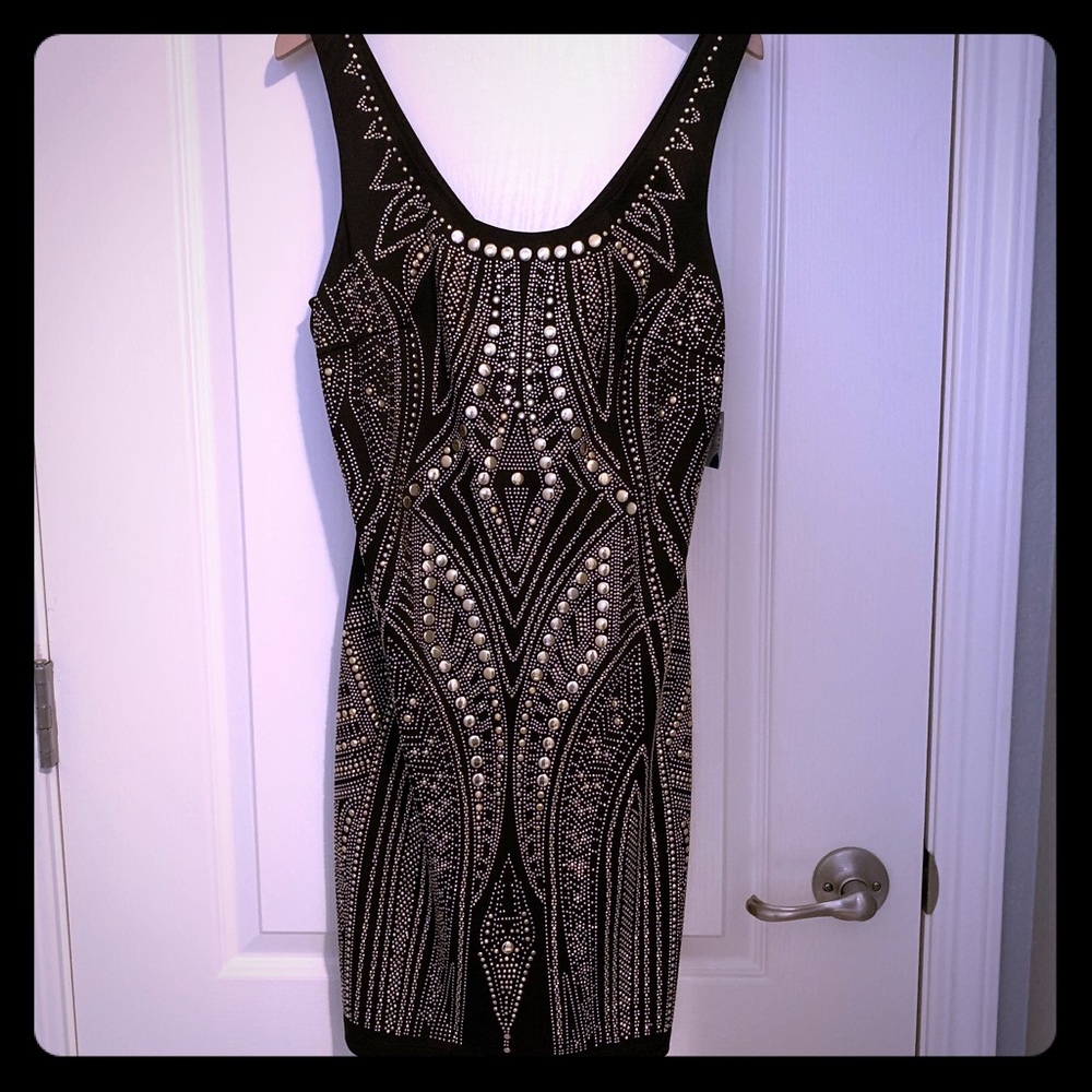 Alexia Admor Black fitted dress with Gold Sequins